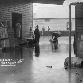 Floodwater at Bray's Store on the corner of Moonee and High Street, 5 March 1914 