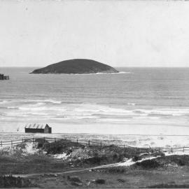 Jetty Beach and Muttonbird Island, 1922