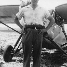 Major De Havilland and a DH 80A Puss Moth aeroplane, 1931