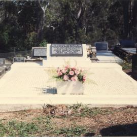 Grave of Benjamin & Janet Donn-Patterson, November 1983 