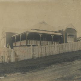 Walter Moore's home at 166 Edinburgh Street, c.1910