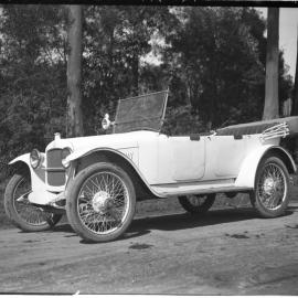 Stanley Nelson's car for hire, 20 October 1922
