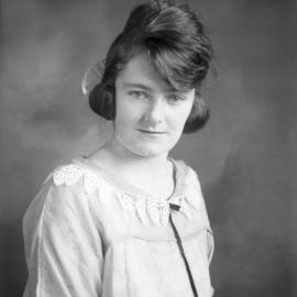 Portrait of Miss E. Houlahan, 23 October 1924