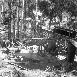 Ore crusher at the Beacon Mine, c.1898
