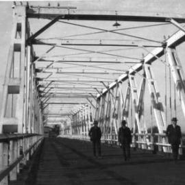 Road bridge over the Macleay River on a Masonic Lodge trip, July 1923