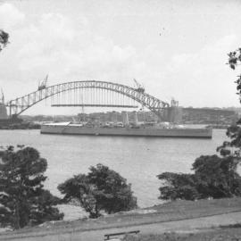 Sydney Harbour Bridge under construction, 1930