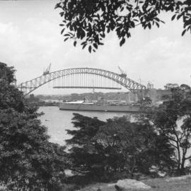 Sydney Harbour Bridge under construction, 1930