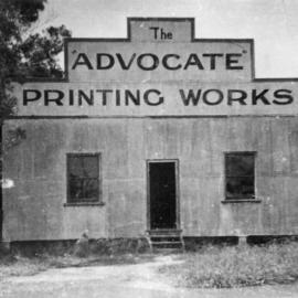The Advocate premises on the south corner of Moonee and Scarba Streets, early 1950s