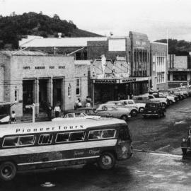 A Pioneer Tours Scenic Clipper turns the corner at High and Grafton Streets, mid-1950s
