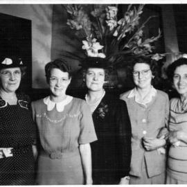 Sidonia, Betty, Jess, Jimmy Fowler and Belle Yarad, 4 December 1946