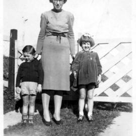 John with Jimmy and Barbara Fowler at Solitary Street, 1940