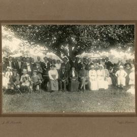 The Ferrett and Houlahan families welcome home Jack Ferrett, 17 January 1918