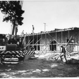 Constructing the Sawtell Surf Clubhouse, 1982