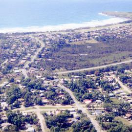 Aerial view of Sandy Beach looking eastwards, 1992 - 1994