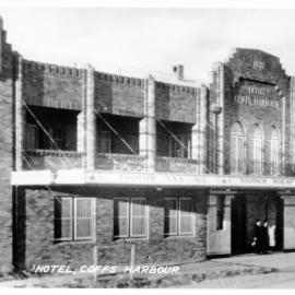 Hotel Coffs Harbour, 1940s