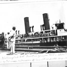 The new S. S. Wollongbar loaded with passengers at Coffs Harbour Jetty
