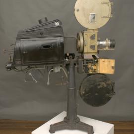 Cummings & Wilson filmstrip projector, 1941