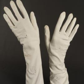 Pair of cream embroidered evening gloves