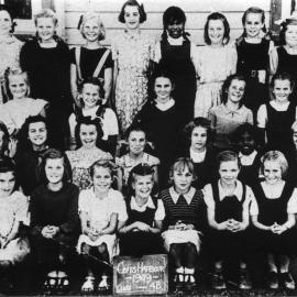 Coffs Harbour Public School class 4B girls, 1949