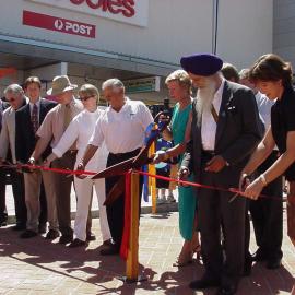 Reopening of High Street, 1 December 2001