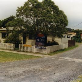 Radford's Signs & Jeffrey Baker Studios at 72 Moonee St in Coffs Harbour, 1990s