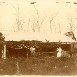 The family at the Hardacre farm, 1904