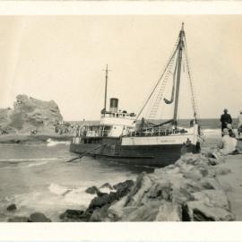 Nambucca ashore, 22 November 1931