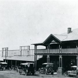 Pier Hotel on High Street