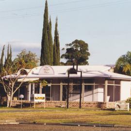 The Purple Place at 176 Pacific Highway in Coffs Harbour, 1990s