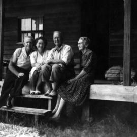 Lynch Cottage verandah Red Rock 1920