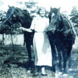 Una Barber with horses Jack and Britain, 1938 