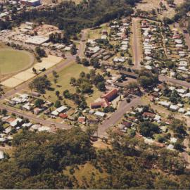 Aerial view of Coffs Harbour Public School on Salamander Street, 1990s