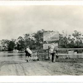 Waiting for the punt at Raleigh, c. 1910
