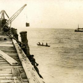 Passengers disembark, c. 1908
