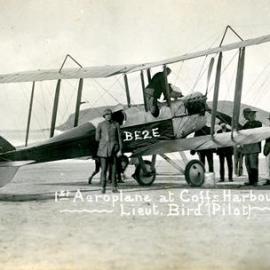 First aeroplane to land at Coffs Racecourse, 14 June 1920