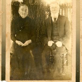 Pioneer couple