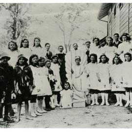School children wearing costumes in "Soot and the Fairies", 20 September 1918 