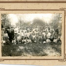 Presbyterian Sunday School outing, 1915