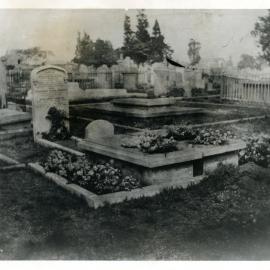 Korff family grave