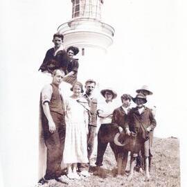 Visitors with the South Solitary Island lightkeepers, 30 November 1924
