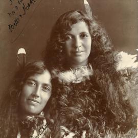 Bella and Maggie Papakure, 6 September 1904