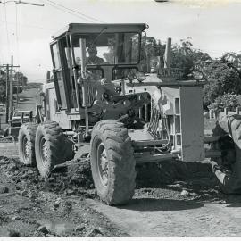 Road upgrade on Combine Street and Azalea Avenue, 15 August 1988