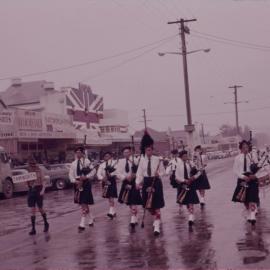 Tamworth Pipe Band in the Coffs Harbour Centenary Parade, 1961
