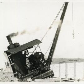 Crane mishap on the breakwall, 1936