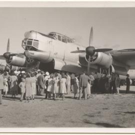 Lincoln bomber at Coffs Harbour Airport, 5 March 1949