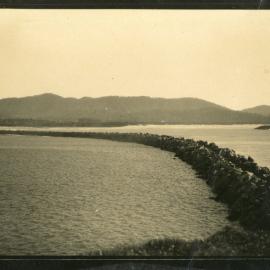 Breakwall and Little Muttonbird Island