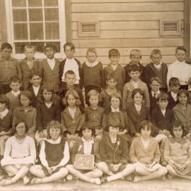 Pupils of 4th Class, 1932