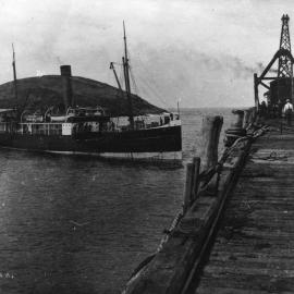 SS Noorebar at Coffs Harbour Jetty, c. 1912