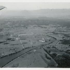 A flight between Coffs Harbour and Sydney, 21 December 1949