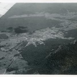 A flight between Coffs Harbour and Sydney, 21 December 1949